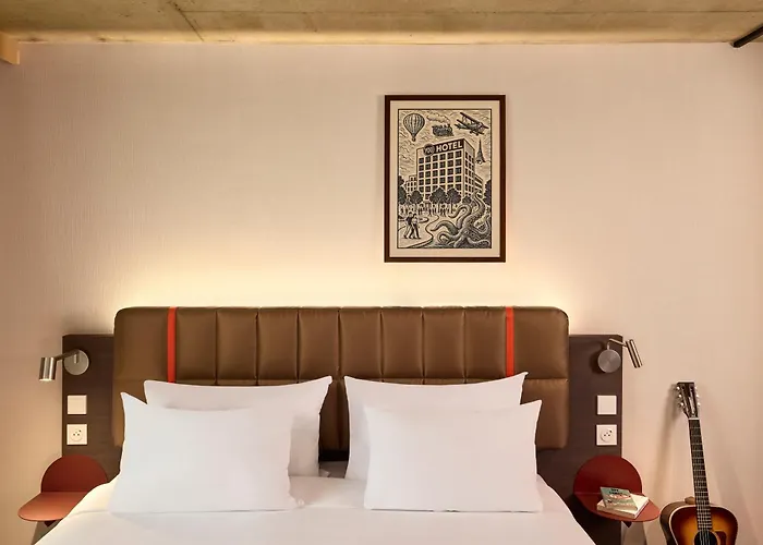 Hotel - Handwritten Collection